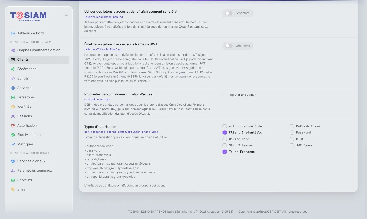 Fiche du client api-commandes, onglet Avancé : types d'autorisation Client Credentials et Token Exchange cochés